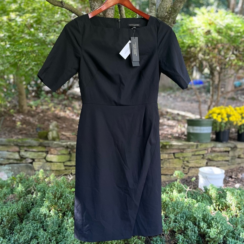 Banana Republic black knee length dress size 2